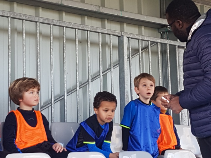 Respecter ses partenaires et ses éducateurs - Mercredi 10 Janvier (U6-U7, U8-U9, U10-U11) Respecter ses partenaires et ses éducateurs - Mercredi 10 Janvier (U6-U7, U8-U9, U10-U11)