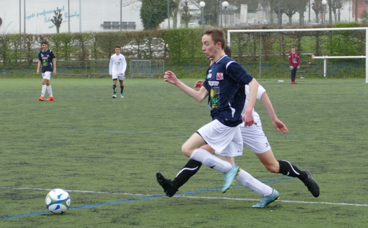 U17 PH: La Roche VF - Sympho Foot Treillières. LES BLANCS TIENNENT TETE AU LEADER!