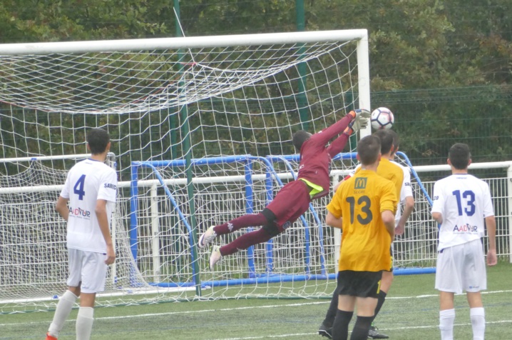 U17 R2: Laval Bourny AS - Symphofoot Treillières. Un relâchement qui se paye cher.