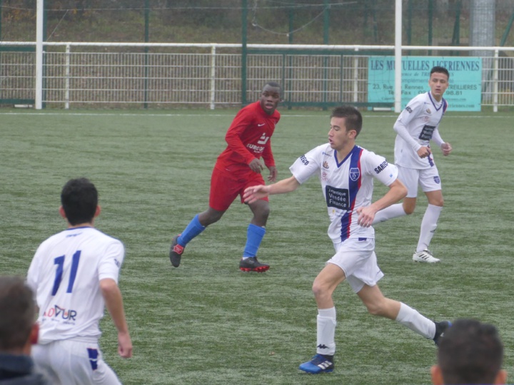 U17 R2: SFT - SAUMUR OFC: Un contenu trop juste pour espérer gagner 