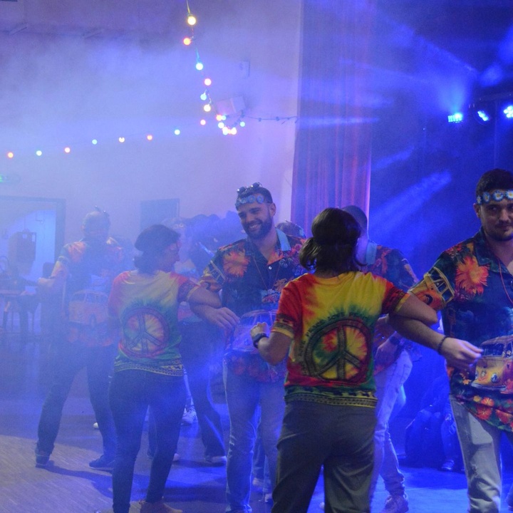 Retour en images sur la soirée Hippie de la Sympho Foot !