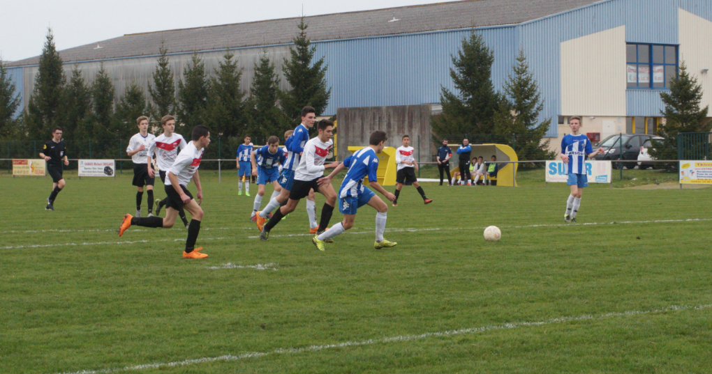 U15: Des buts, de la joie et une qualification en 1/4 de finale!