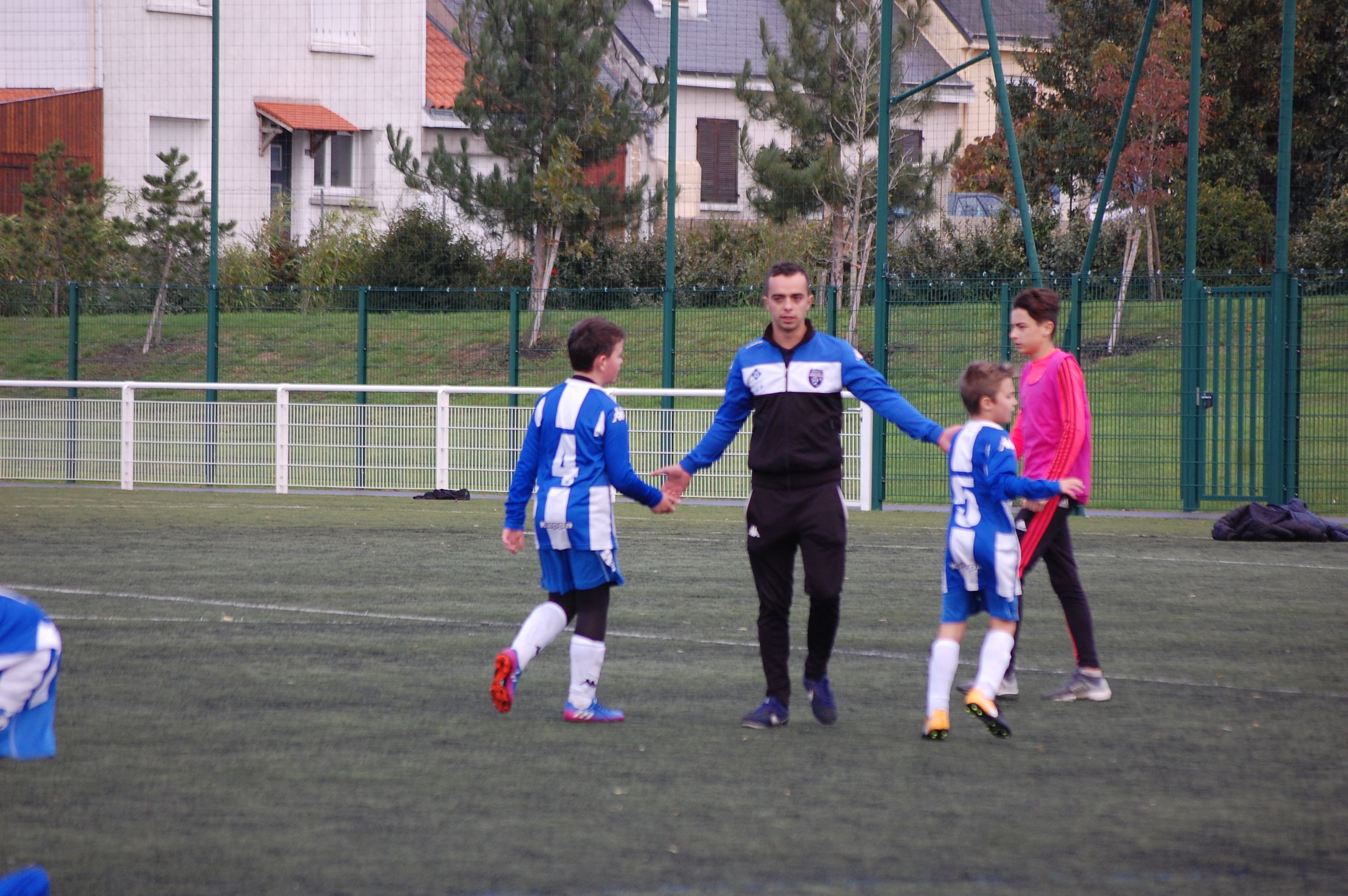 Se comporter avec élégance - Mercredi 29 Novembre 2017 (U6-U7, U8-U9, U10-U11) Se comporter avec élégance - Mercredi 29 Novembre 2017 (U6-U7, U8-U9, U10-U11)