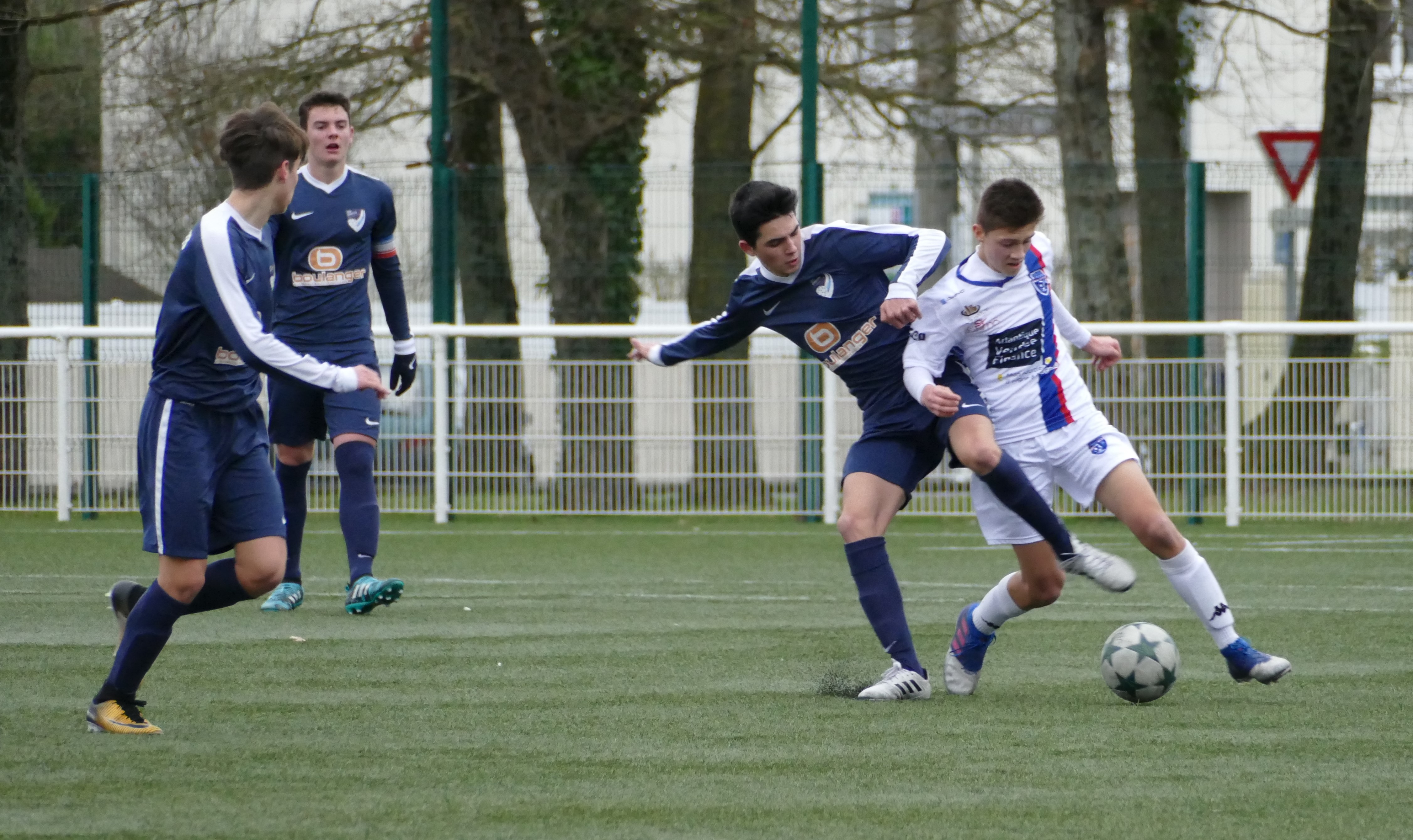 U17 PH: Saint Sebastien FC - Sympho Foot Treillières. LES BLANCS PASSENT AU TRAVERS