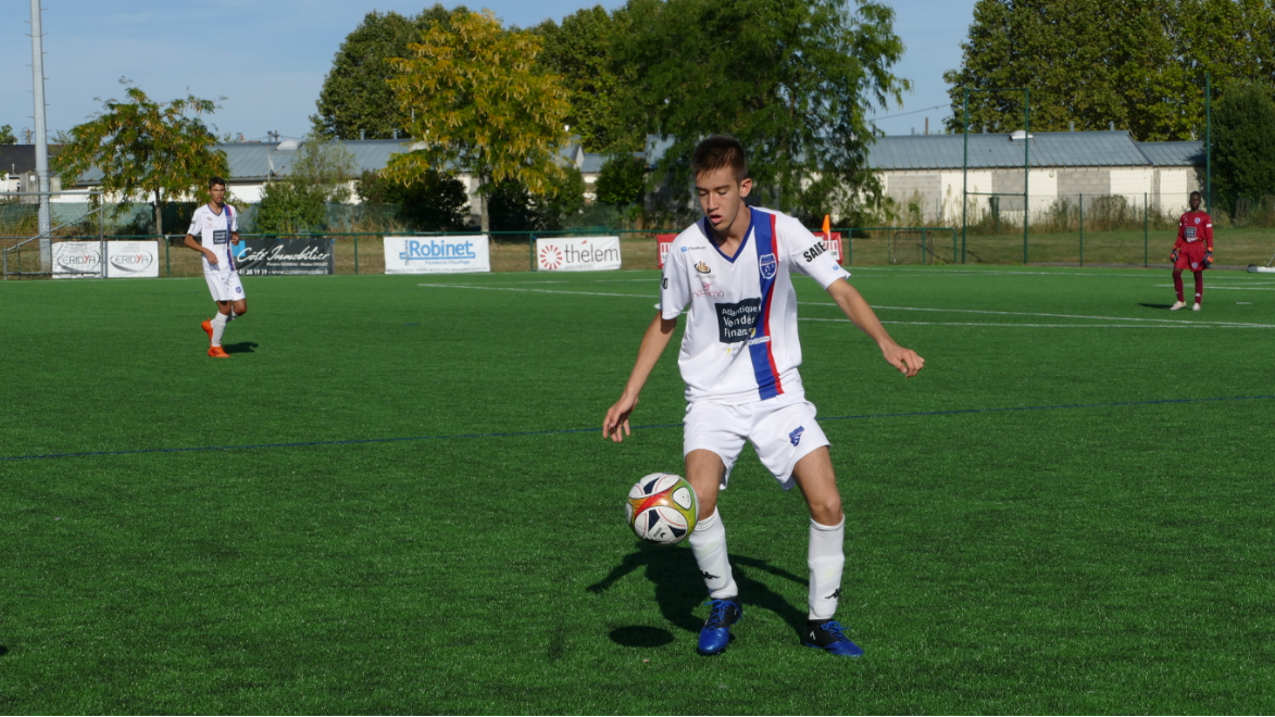 U17 R2: Laval Bourny AS - Symphofoot Treillières. Un relâchement qui se paye cher.