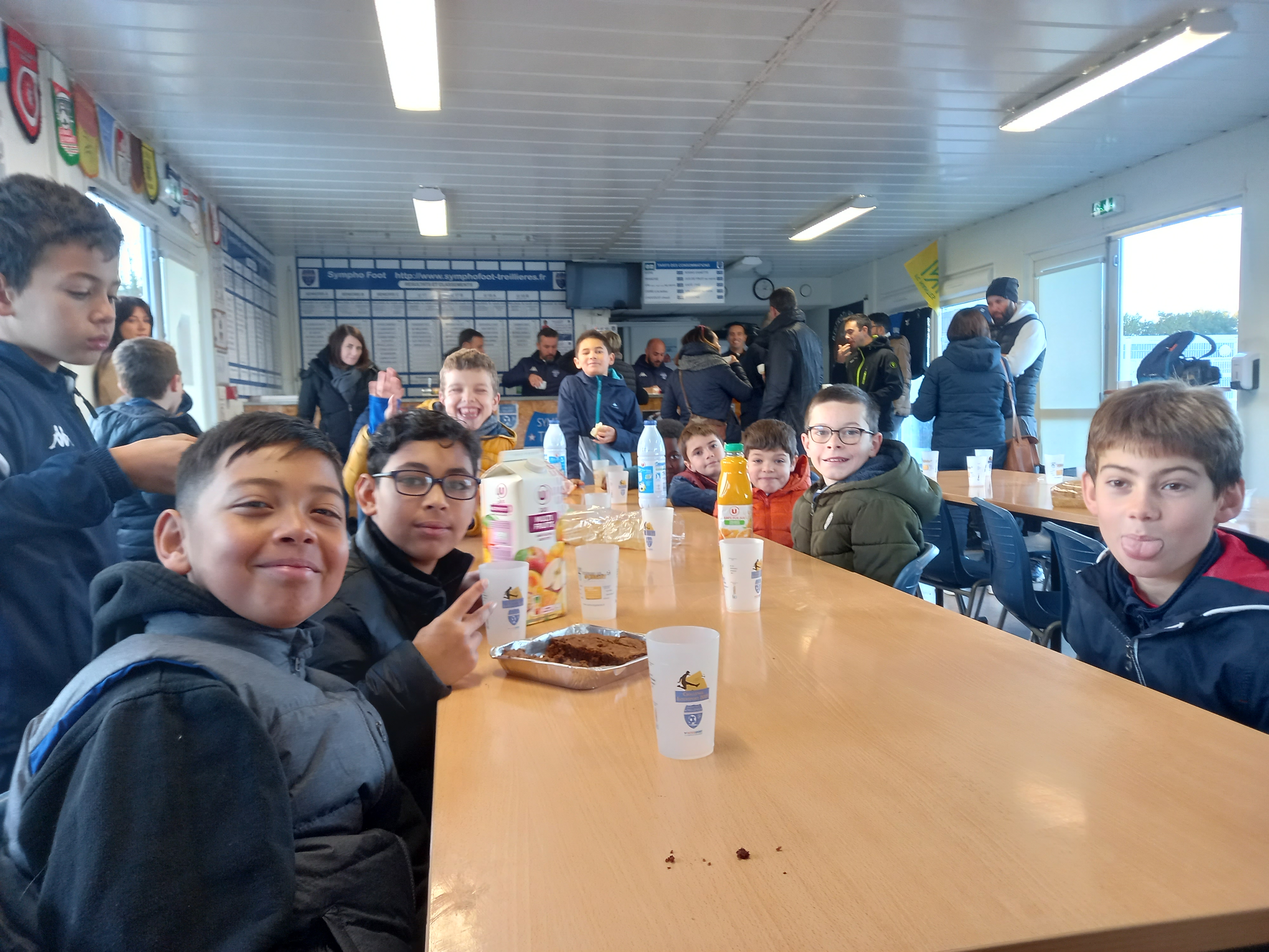 U10-U11 > Petit déjeuner collectif U10-U11 > Petit déjeuner collectif